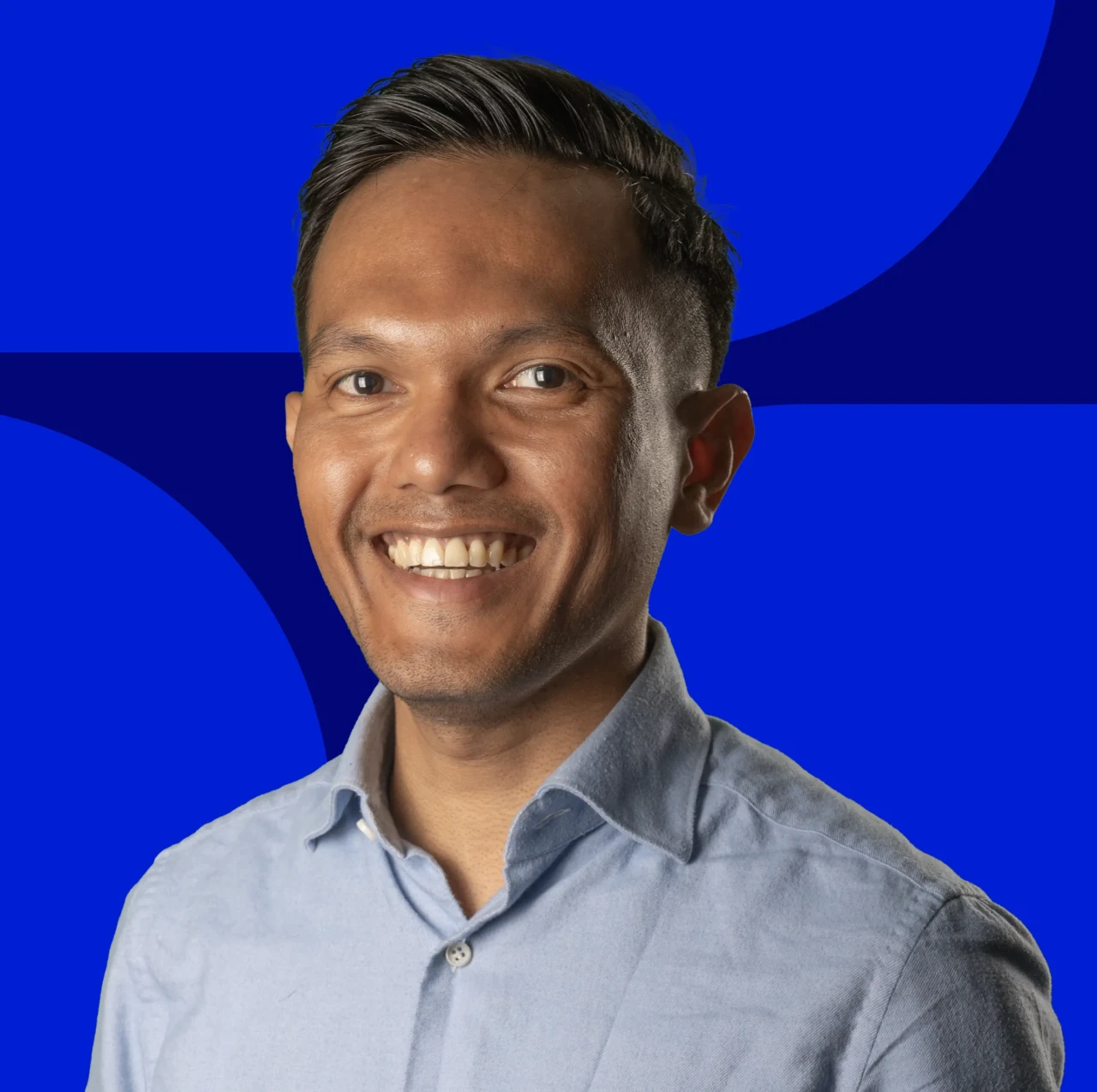 Picture of Hendry Nanuru - Business consultant.